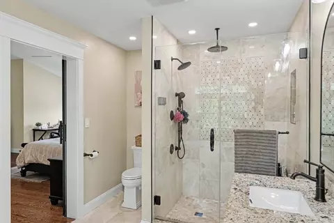 Bath - 19 Katherine St, Acushnet, MA 02743 photo 5 of 6