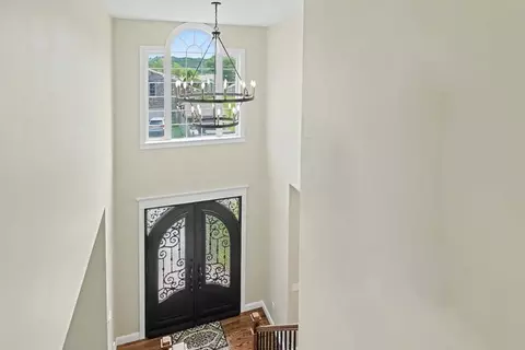 Entry Way - 19 Katherine St, Acushnet, MA 02743 photo 6 of 7