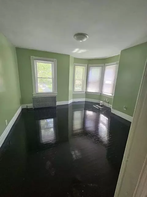 Living - 76 Acushnet Ave, Springfield, MA 01105 photo 2 of 2
