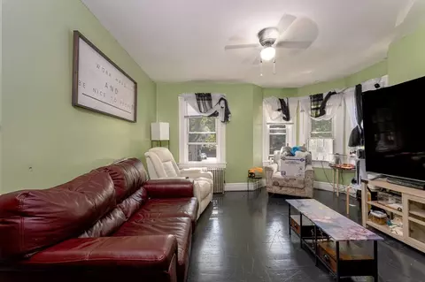 Living - 76 Acushnet Ave, Springfield, MA 01105 photo 1 of 4