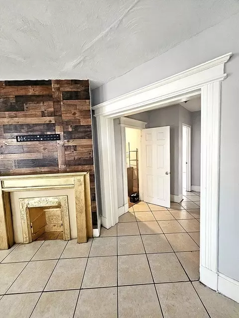 Entry Way - 76 Acushnet Ave, Springfield, MA 01105 photo 1 of 1