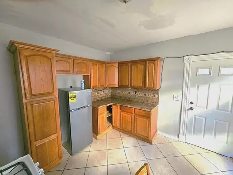 Kitchen - 76 Acushnet Ave, Springfield, MA 01105 photo 2 of 2