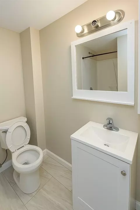 Bath - 19 Myrtle Ave, Webster, MA 01570 photo 2 of 4