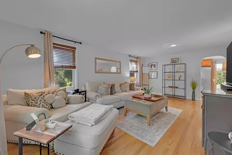 Living - 25 Pullard Rd, Grafton, MA 01519 photo 1 of 3