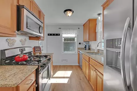 Kitchen - 25 Pullard Rd, Grafton, MA 01519 photo 3 of 3