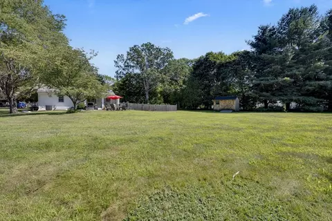 Exterior - 25 Pullard Rd, Grafton, MA 01519 photo 5 of 10