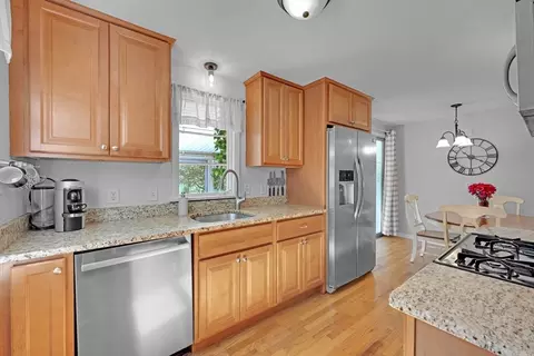 Kitchen - 25 Pullard Rd, Grafton, MA 01519 photo 1 of 3