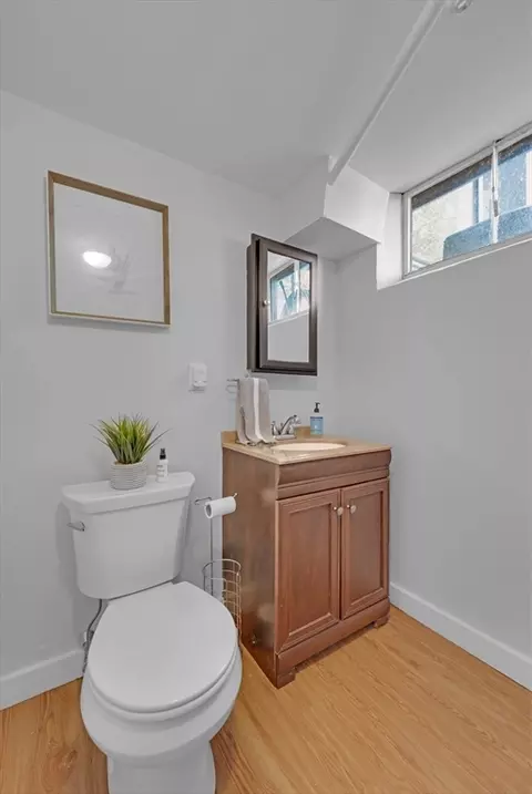 Bath - 25 Pullard Rd, Grafton, MA 01519 photo 4 of 5