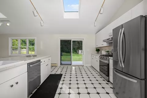 Kitchen - 5 Elm St, Upton, MA 01568 photo 2 of 3