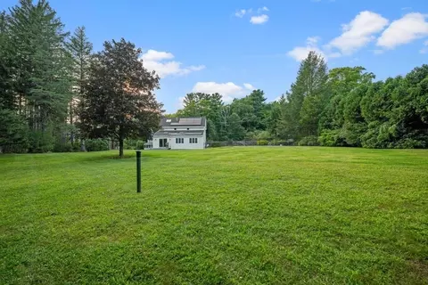 Exterior - 5 Elm St, Upton, MA 01568 photo 4 of 11