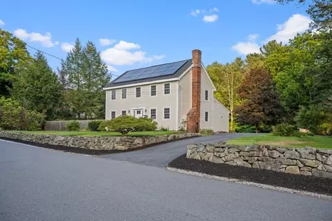 Exterior - 5 Elm St, Upton, MA 01568 photo 6 of 11