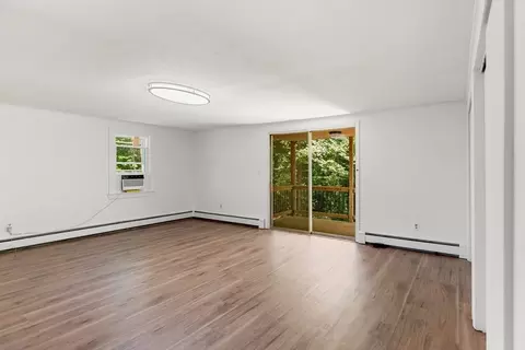 Living - 59 Holly St, Gloucester, MA 01930 photo 6 of 7