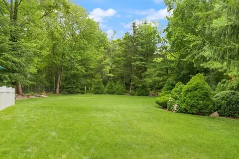 Exterior - 71 Poulos Rd, Braintree, MA 02184 photo 11 of 12