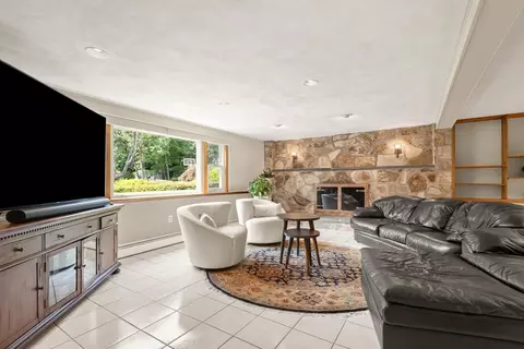 Living - 71 Poulos Rd, Braintree, MA 02184 photo 3 of 4