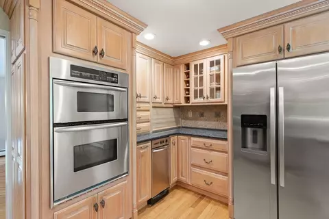Kitchen - 71 Poulos Rd, Braintree, MA 02184 photo 5 of 5