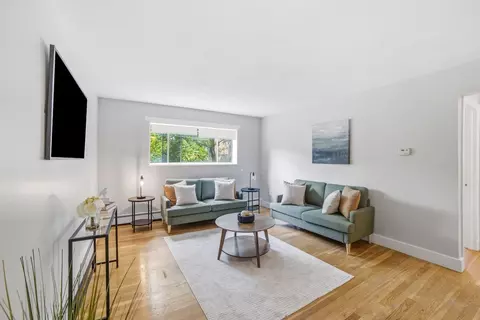 14 Riverside St #2-1, Watertown, MA 02472