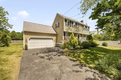 4 Ocean Ave, Newburyport, MA 01950