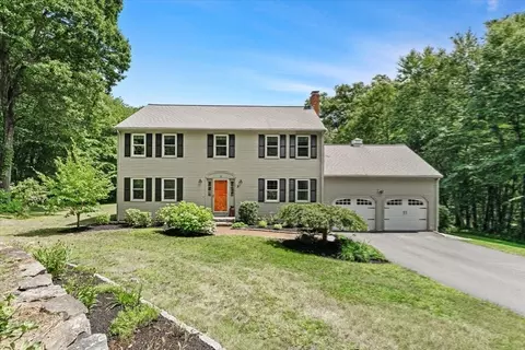 Exterior - 3 Leone Ln, Mendon, MA 01756 photo 2 of 7