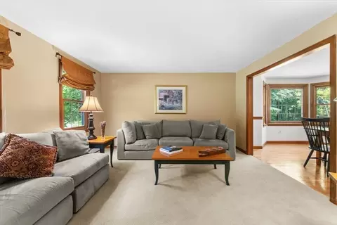 Living - 3 Leone Ln, Mendon, MA 01756 photo 2 of 4
