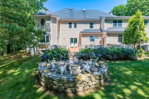 Exterior - 68 Elm St, Canton, MA 02021 photo 7 of 10
