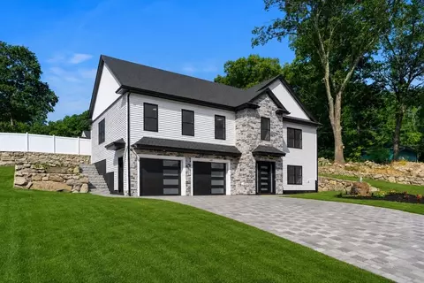 Exterior - 660 Hildreth St, Dracut, MA 01826 photo 2 of 5