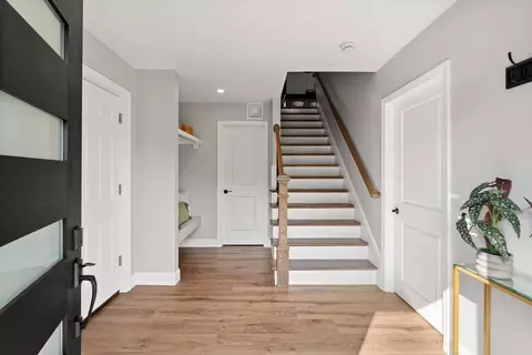 Entry Way - 660 Hildreth St, Dracut, MA 01826 photo 1 of 4
