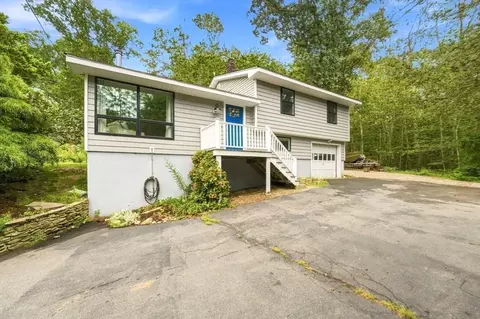 118 Horseneck Rd, Dartmouth, MA 02748