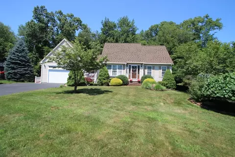 10 Patriot Ln, Whitman, MA 02382