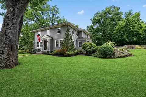 Exterior - 6 Bradford Rd, Hingham, MA 02043 photo 2 of 13