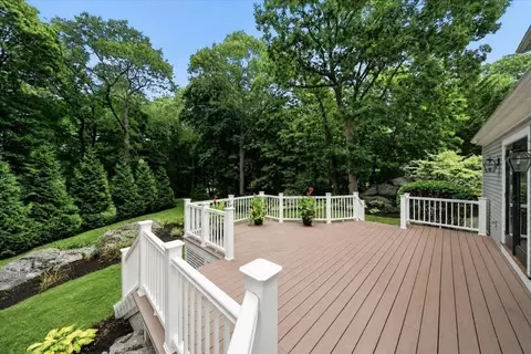 Exterior - 6 Bradford Rd, Hingham, MA 02043 photo 7 of 13