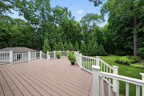 Exterior - 6 Bradford Rd, Hingham, MA 02043 photo 6 of 13