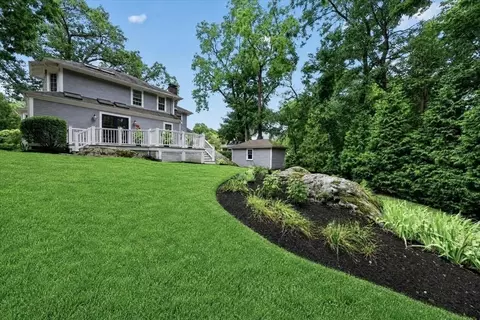 Exterior - 6 Bradford Rd, Hingham, MA 02043 photo 11 of 13