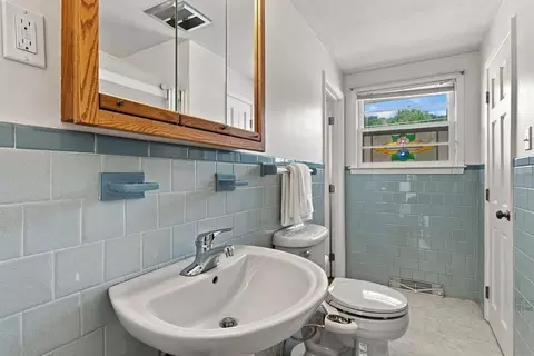 Bath - 19 Champlain Dr, Hudson, MA 01749 photo 1 of 2