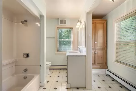 Bath - 43 Brown St, Maynard, MA 01754 photo 1 of 4