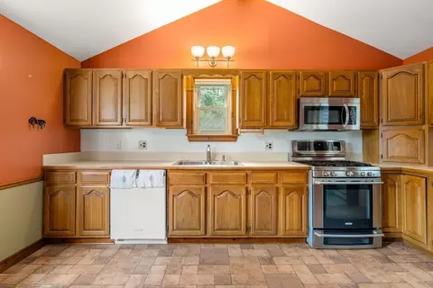 Kitchen - 43 Brown St, Maynard, MA 01754 photo 1 of 4