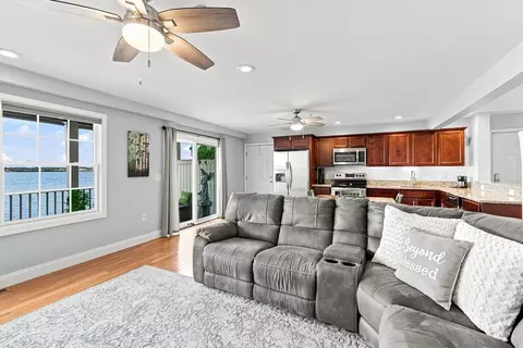 Living - 273 Draper St #6, Fall River, MA 02724 photo 3 of 3