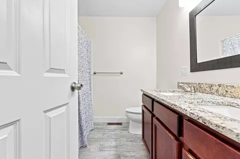 Bath - 273 Draper St #6, Fall River, MA 02724 photo 1 of 1