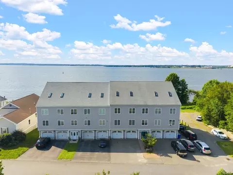 View/Area - 273 Draper St #6, Fall River, MA 02724 photo 8 of 11