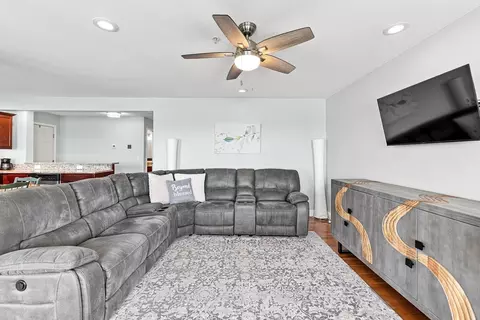 Living - 273 Draper St #6, Fall River, MA 02724 photo 1 of 3