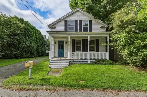 11 School St, Sunderland, MA 01375
