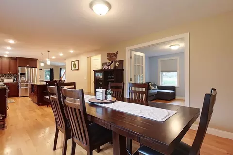 Dining - 391 Main St, Townsend, MA 01474 photo 3 of 4