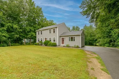 Exterior - 391 Main St, Townsend, MA 01474 photo 4 of 8