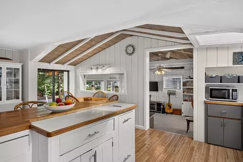 Kitchen - 203 Monomoscoy Rd, Mashpee, MA 02649 photo 4 of 4
