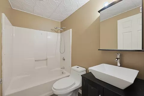 Bath - 5455 N Main St #11A, Fall River, MA 02720 photo 1 of 1