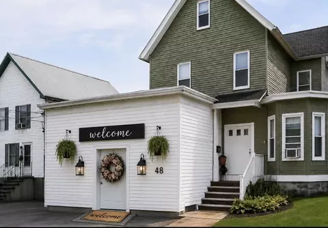 48 W Adams St, Lowell, MA 01851