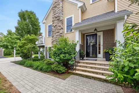 53 Boatwrights Loop, Plymouth, MA 02360