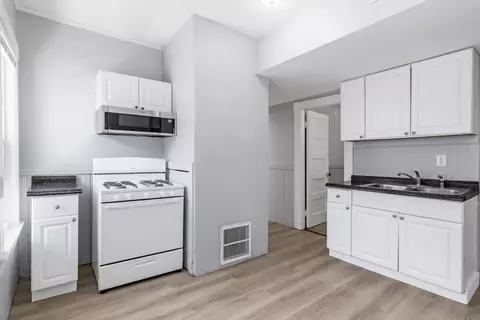 31-33 Bourne St, Lowell, MA 01852 photo 30