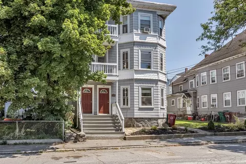 31-33 Bourne St, Lowell, MA 01852 photo 3
