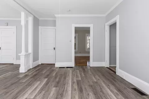 31-33 Bourne St, Lowell, MA 01852 photo 10