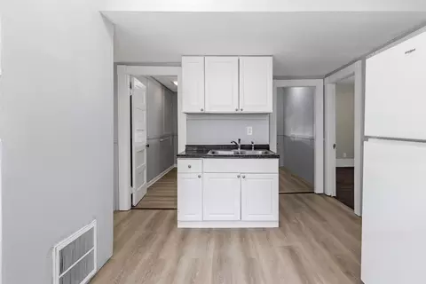 31-33 Bourne St, Lowell, MA 01852 photo 31